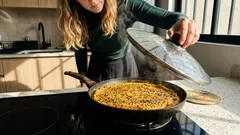 Cómo preparar pastel de ahuyama (calabaza) en sartén con lentejas: cena ligera y sin horno