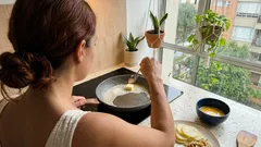 El truco de 25 g de mantequilla para que la tortilla de papa quede más jugosa