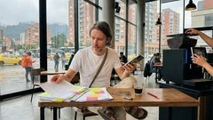 La era del trabajo cambia: qué empleos impactará la IA y cómo prepararte en Colombia