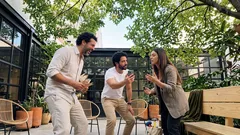 El teatro oculto en Thor: Ragnarok: la broma que Loki usa para reescribir su propia historia